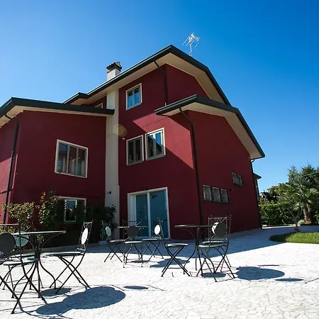 Dolce Laguna Pensión 4*